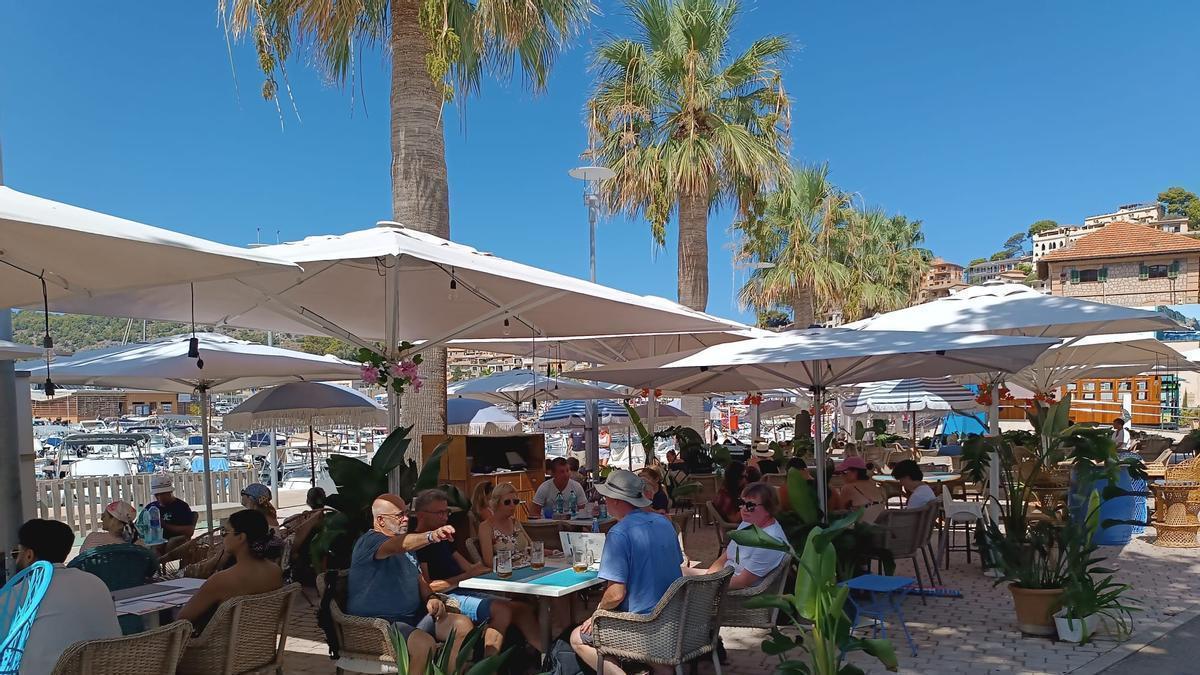 La masificación se disparó en Sóller en busca del mejor mirador