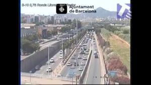 Colas de 16 km en toda  la ronda Litoral  entre Zona Franca y el Nus de la Trinitat