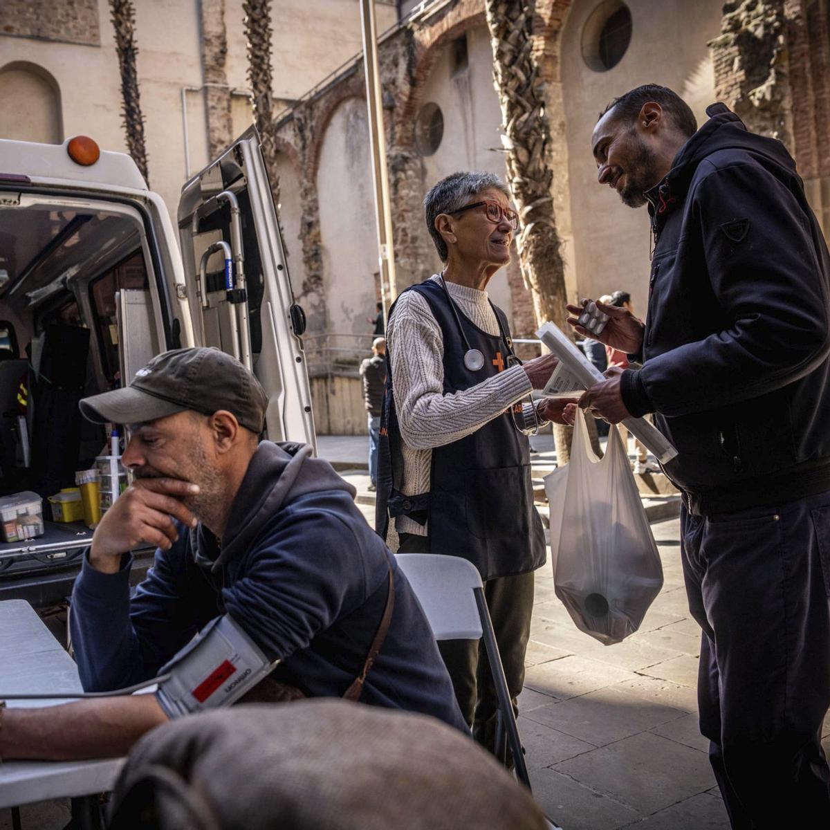 Consultes mèdiques i àpats, al carrer
