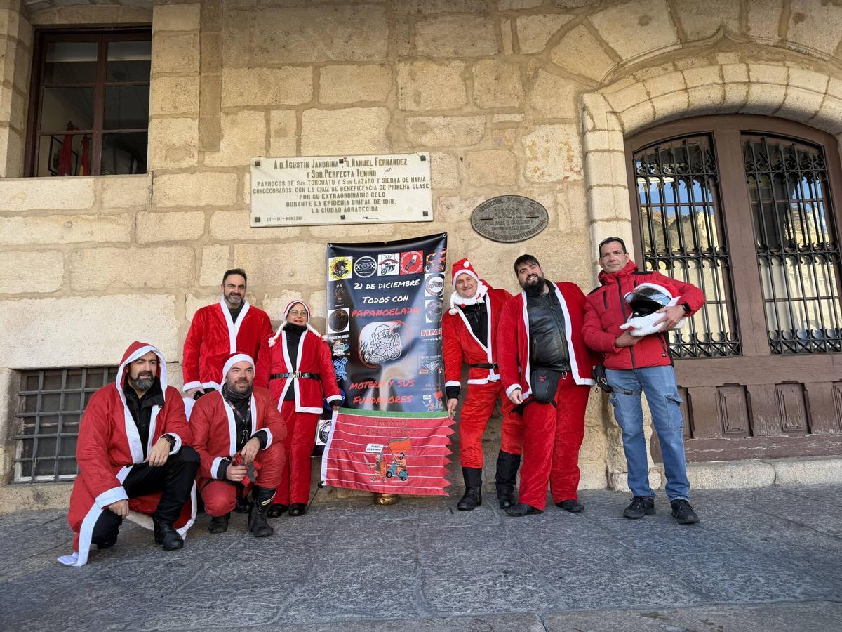 Zamora. Plaza Mayor. Papanoelada motera.