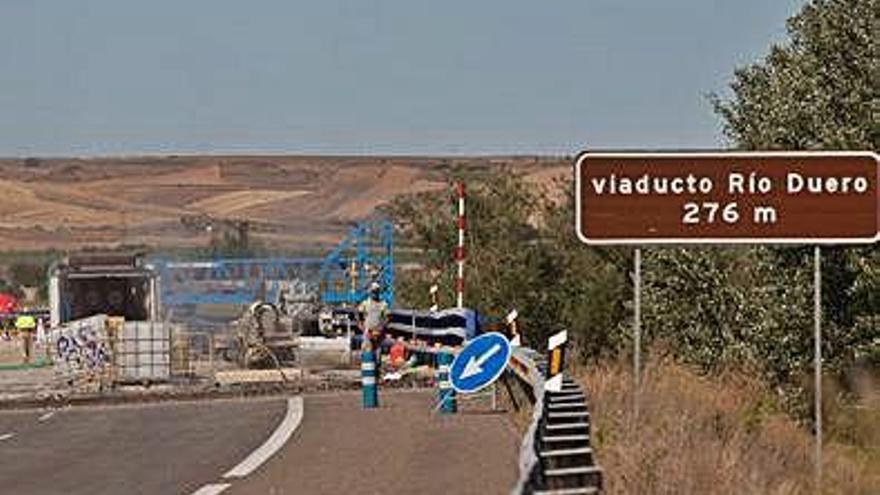 Obras en el viaducto de la A-66.