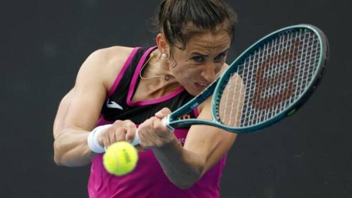 Sara Sorribes durante un partido de tenis