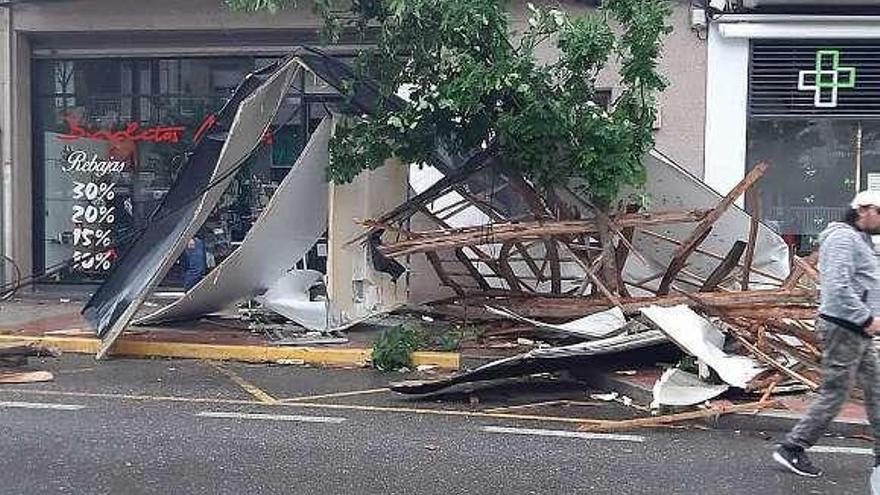 Techumbre de la casa casa en la calle Laza de Verín. // FdV