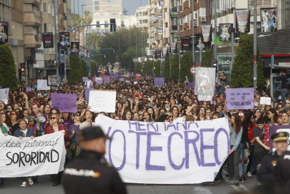 Manifestación en Alicante contra la sentencia de ''La Manada''