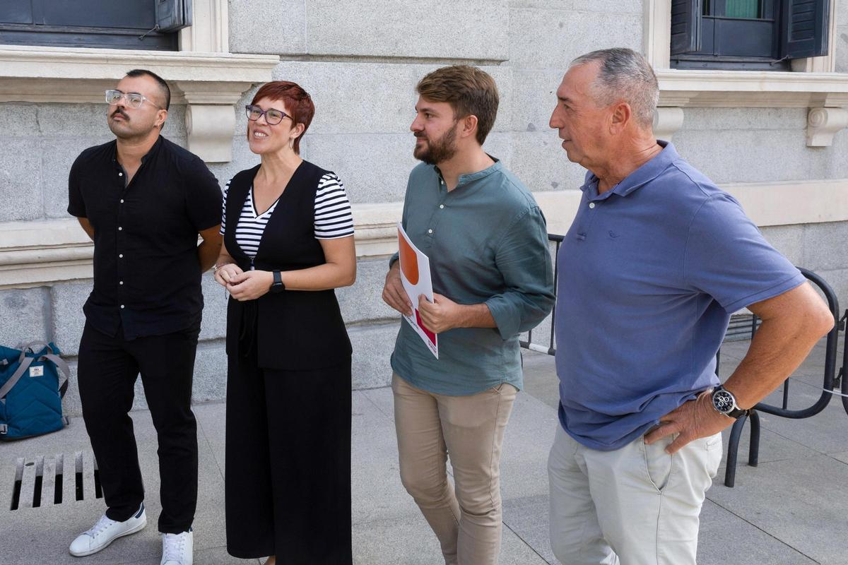 Àgueda Micó, Alberto Ibáñez y Joan Baldoví, de Compromís y Nahuel González en Madrid, en una foto de archivo