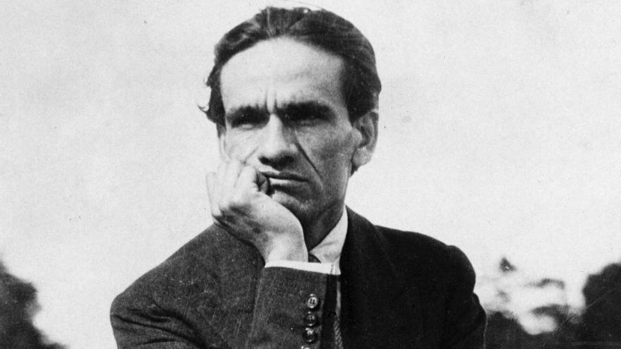 El poeta peruano César Vallejo, obligado a exiliarse en Europa