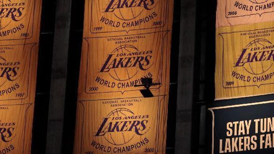 Los Lakers mostrarán el banderín de campeones cuando haya aficionados
