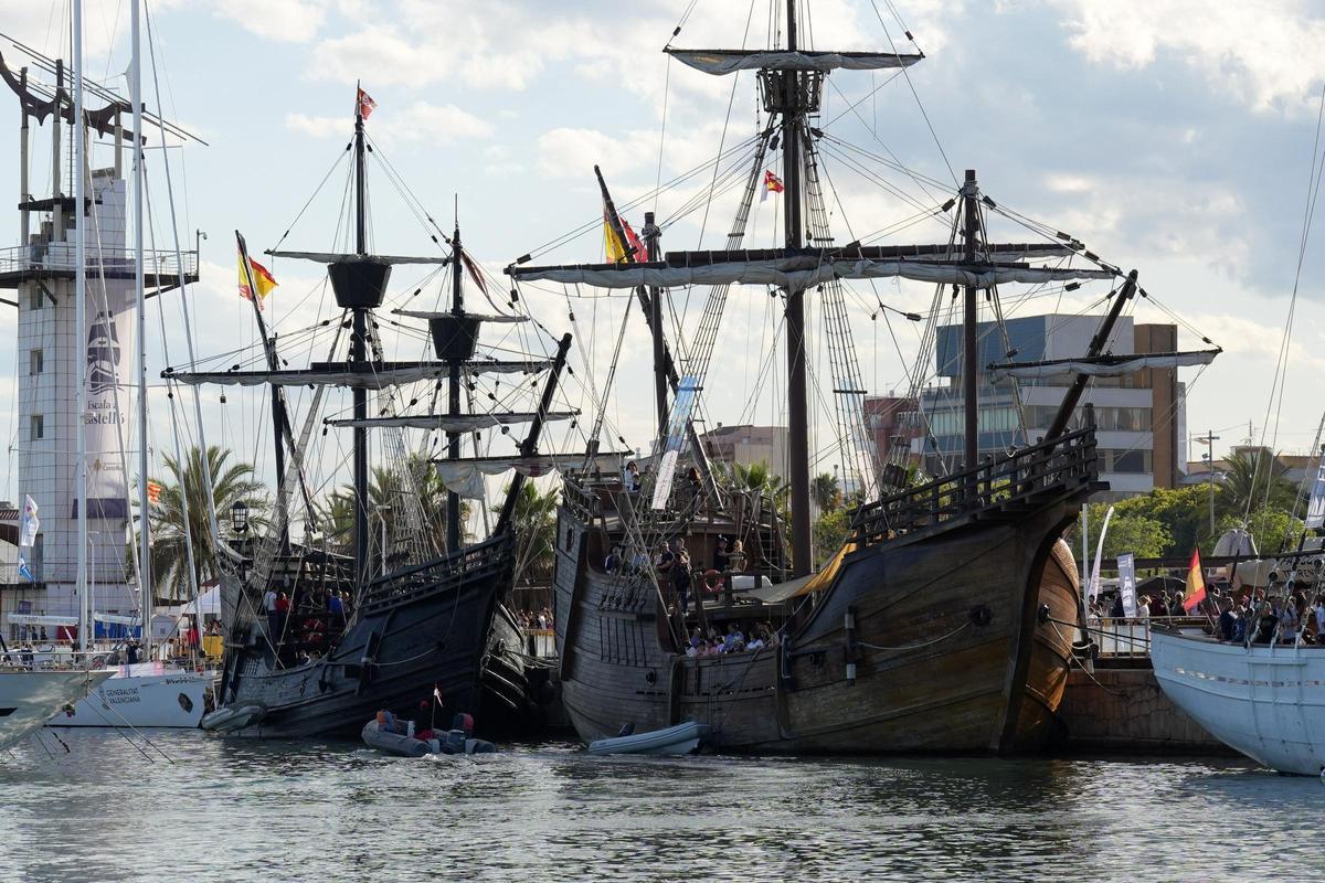 Barcos de Escala a Castelló en la plaza del Mar del Grau.