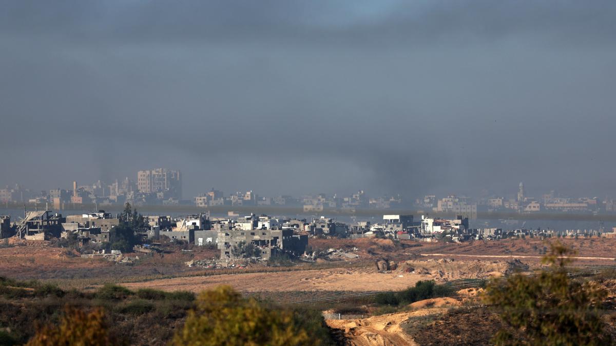 Israeli forces continue military strikes on Gaza