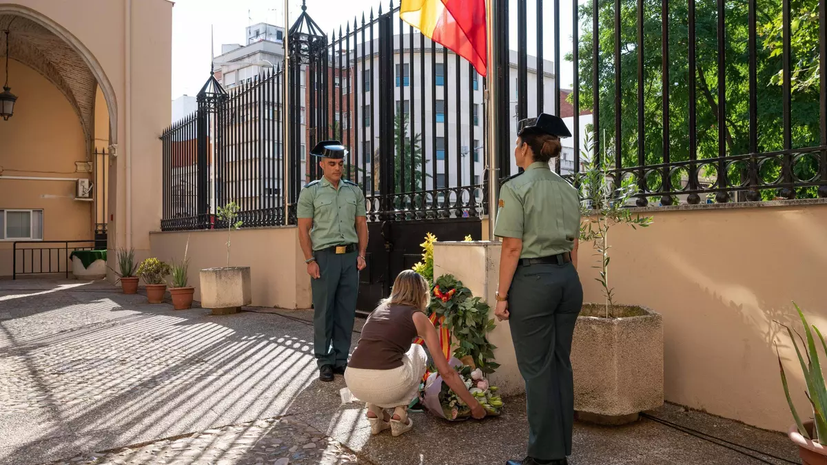 La Guardia Civil pacense homenajea a las víctimas del terrorismo: "Nos llamaban txakurras, perros"