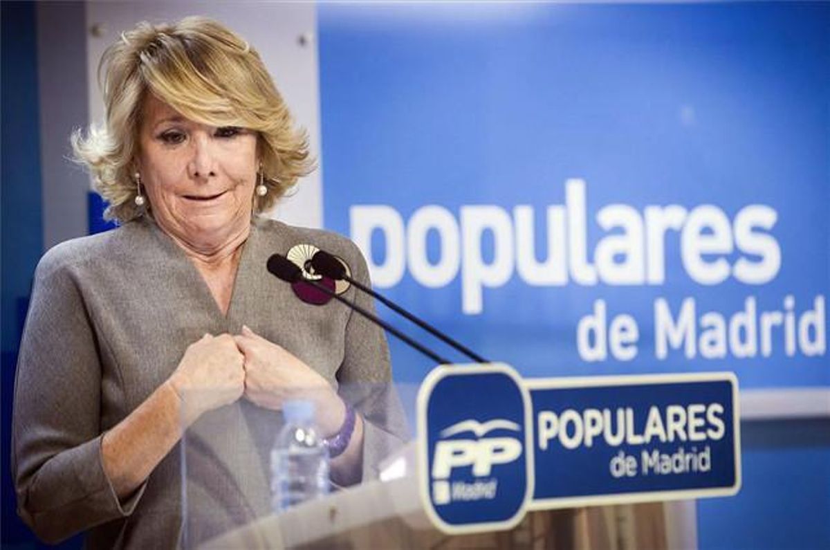 Esperanza Aguirre, en la roda de premsa en què ha demanat perdó pels casos de corrupció en el seu partit. Esperanza Aguirre, en la roda de premsa en què ha demanat perdó pels casos de corrupció en el seu partit.