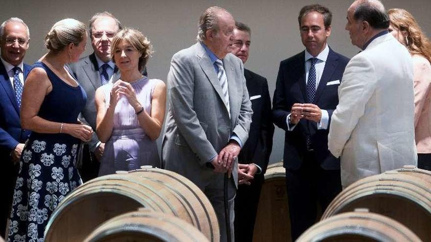 El Rey emérito, durante la inauguración de la bodega. // Reuters