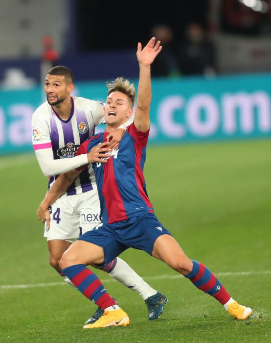 Levante - Real Valladolid, en imágenes