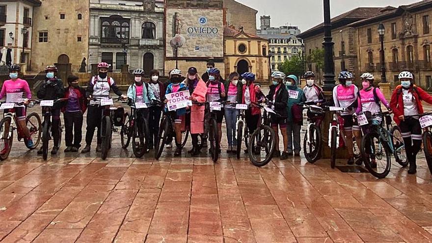 Pedaladas contra el cáncer hasta Santiago | LNE