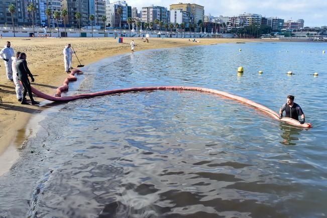 Las Alcaravaneras cerrada al baño por un ...