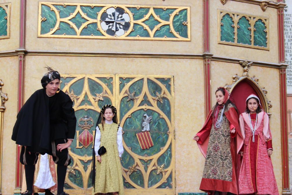 Representación del Altar de la Pila Bautismal en la Plaza de la Virgen.