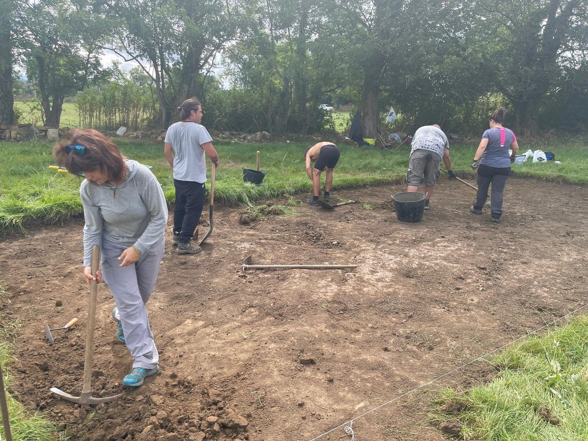 Llanera ya vuelve a excavar en Lucus Asturum: así ha sido el inicio de los trabajos arqueológicos en el asentamiento romano