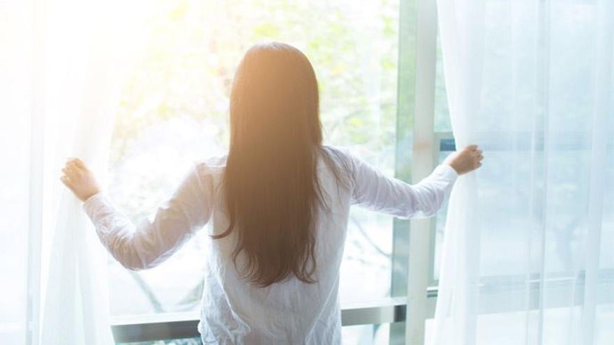 Ni un mes ni un año: los expertos aclaran con qué frecuencia tiempo hay que lavar las cortinas