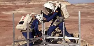 Les científiques espacials desperten vocacions entre les més petites: "Si t'interessa, trobaràs el teu lloc"