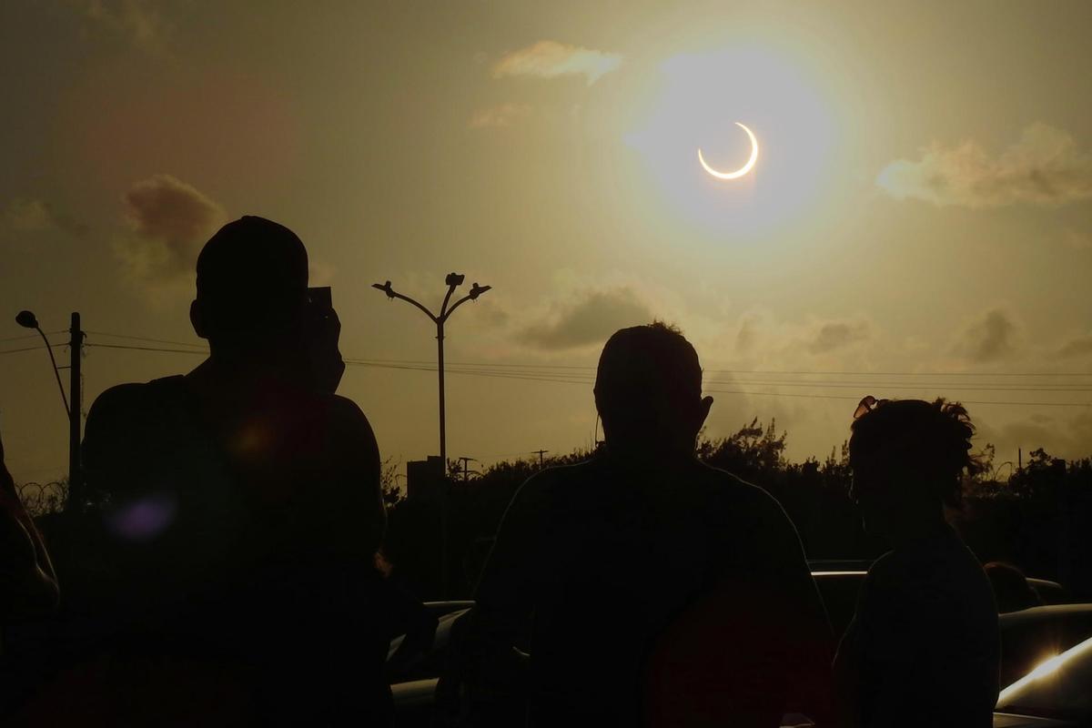 Para observar el eclipse solar de 2026 con seguridad, las gafas deben cumplir la norma EN ISO 12312-2:2015, específica para la observación directa del Sol