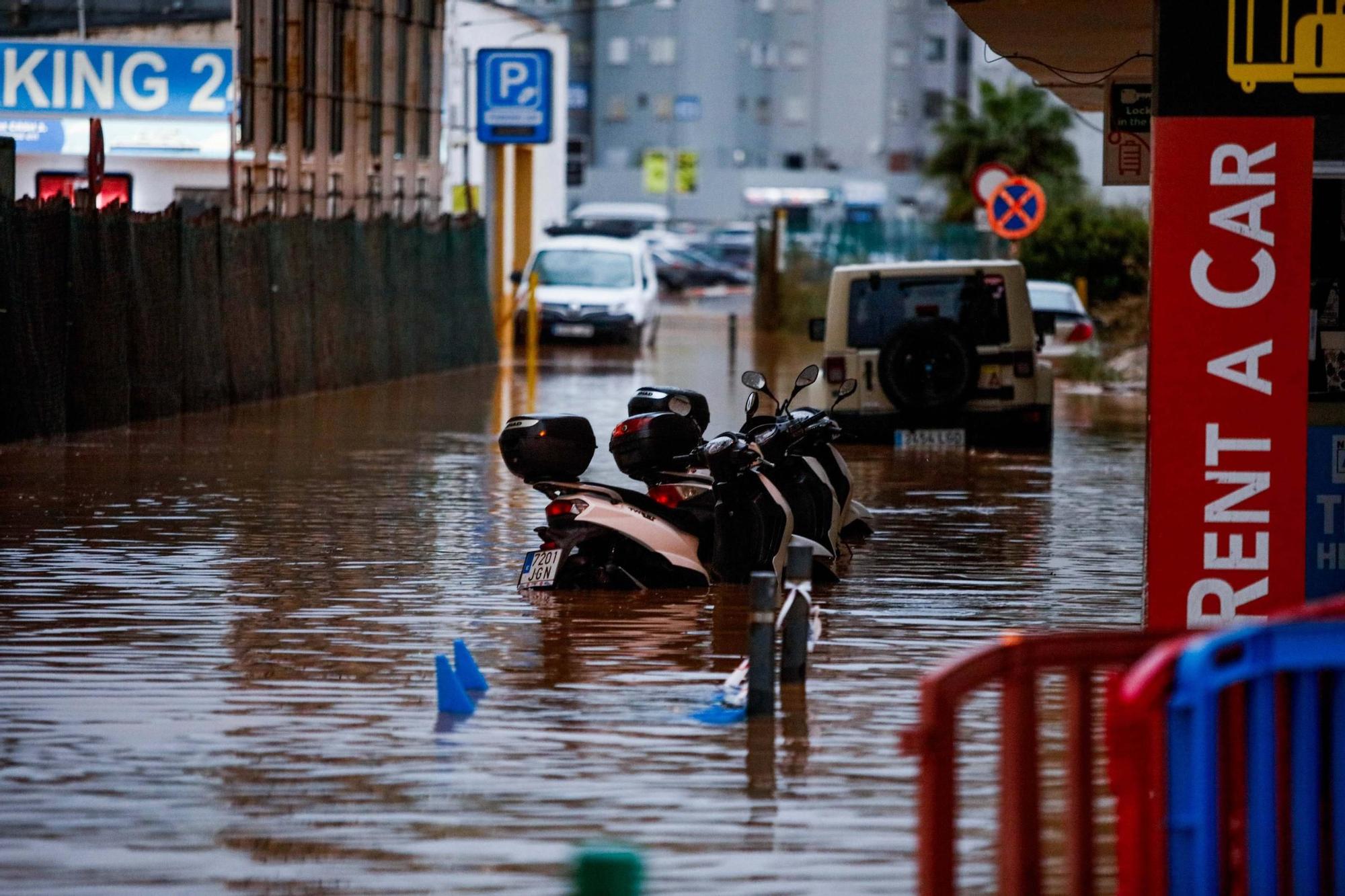 Las imágenes de la dana 'Alice' en la tarde del sábado en Ibiza