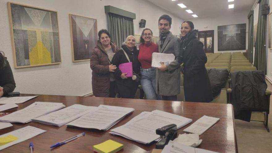 Participantes en la sesión junto con Ainhoa Jiménez (centro). | CEDIDA