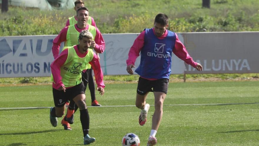 Valverde y Jesús Álvaro se entrenan con normalidad con el Córdoba CF