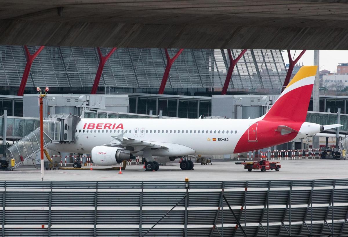 Iberia redueix els seus tripulants en erto al 4% per garantir les operacions