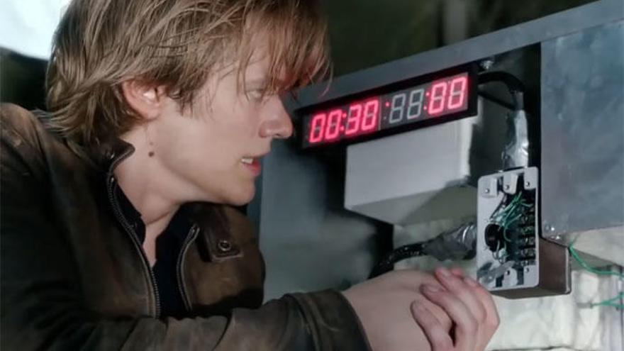 Lucas Till, en un momento de la serie