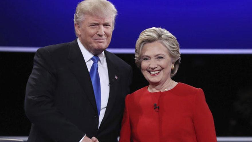 Donald Trump y su rival demócrata Hillary Clinton.