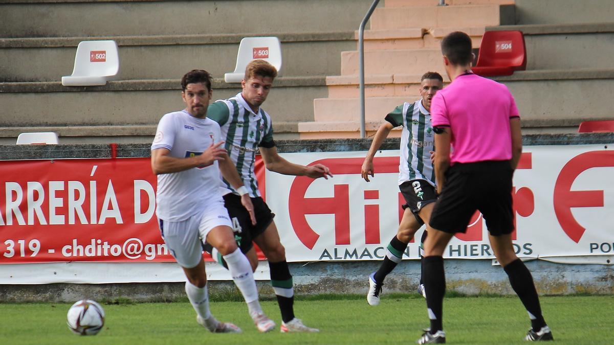 Luismi dejó una grata impresión en su estreno como jugador del Arosa.