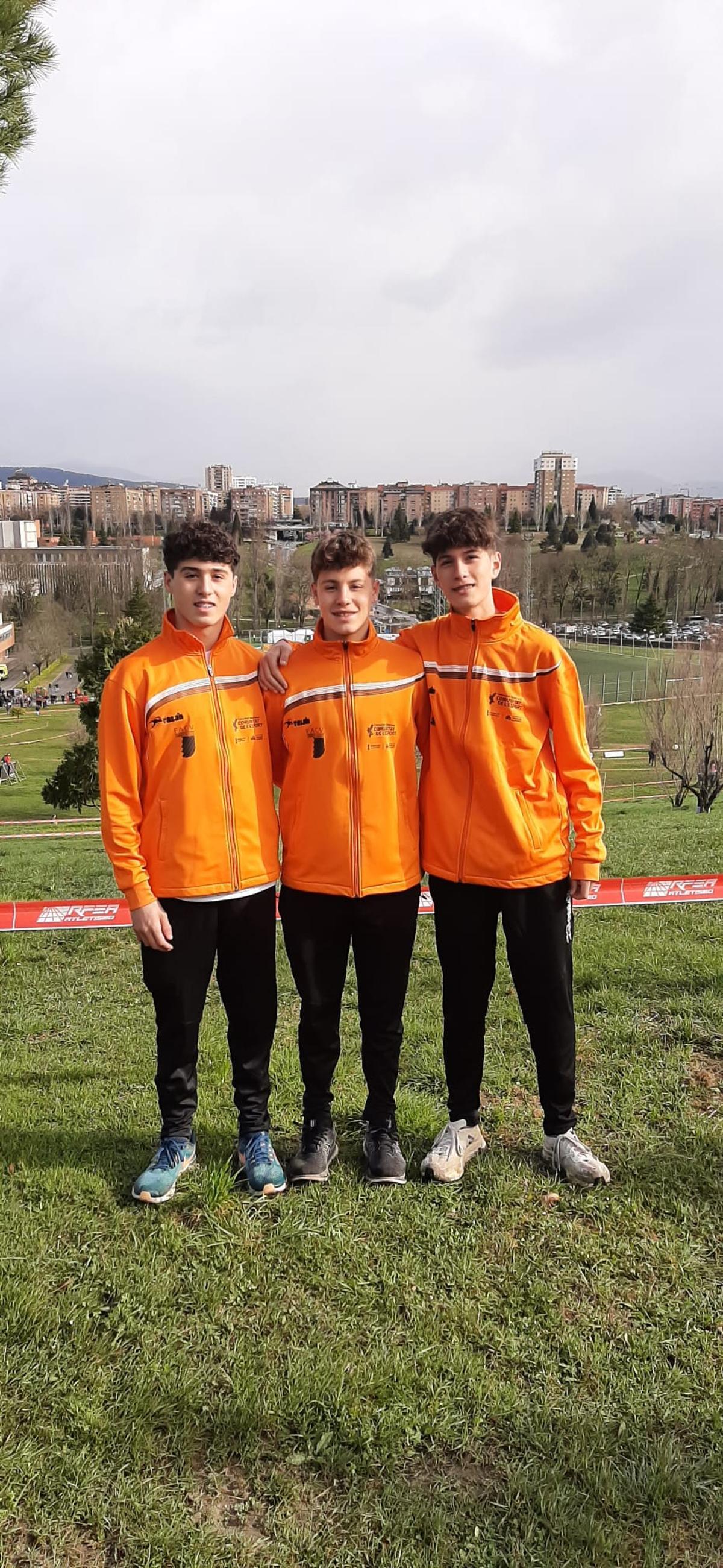 Los tres atletas del CA Safor Teika que disputaron el Nacional de cross con la selección de la Comunitat Valenciana