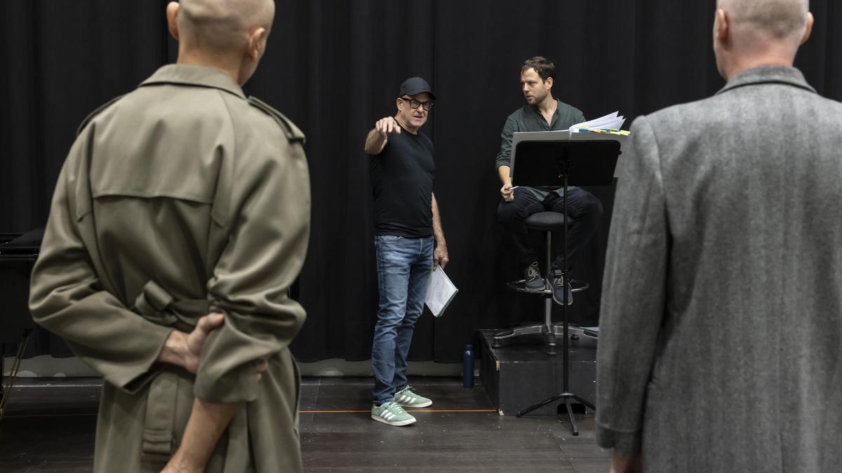 Enemigo del pueblo: Les Arts convierte en ópera la obra maestra de Ibsen.