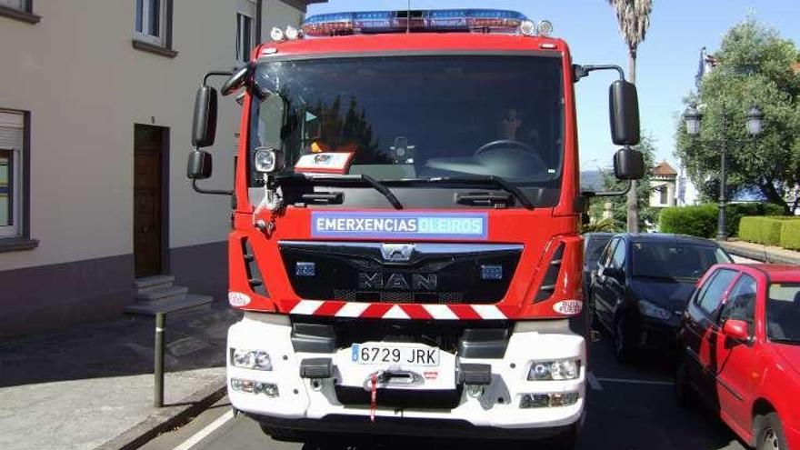 Emergencias estrena camión contra incendios tras seis meses de espera