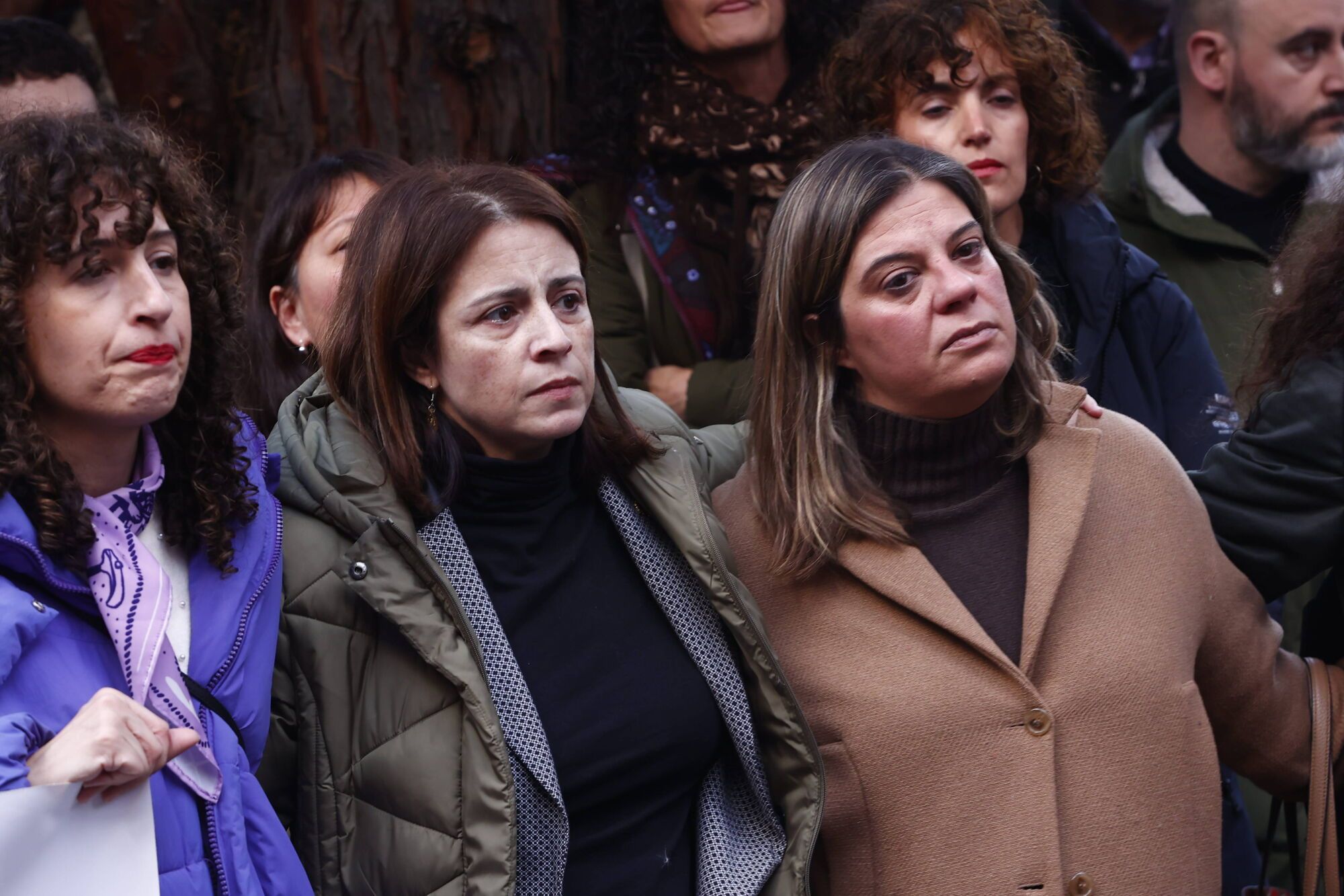 Multitudinaria manifestación en Langreo de repulsa por la muerte de Karilenia