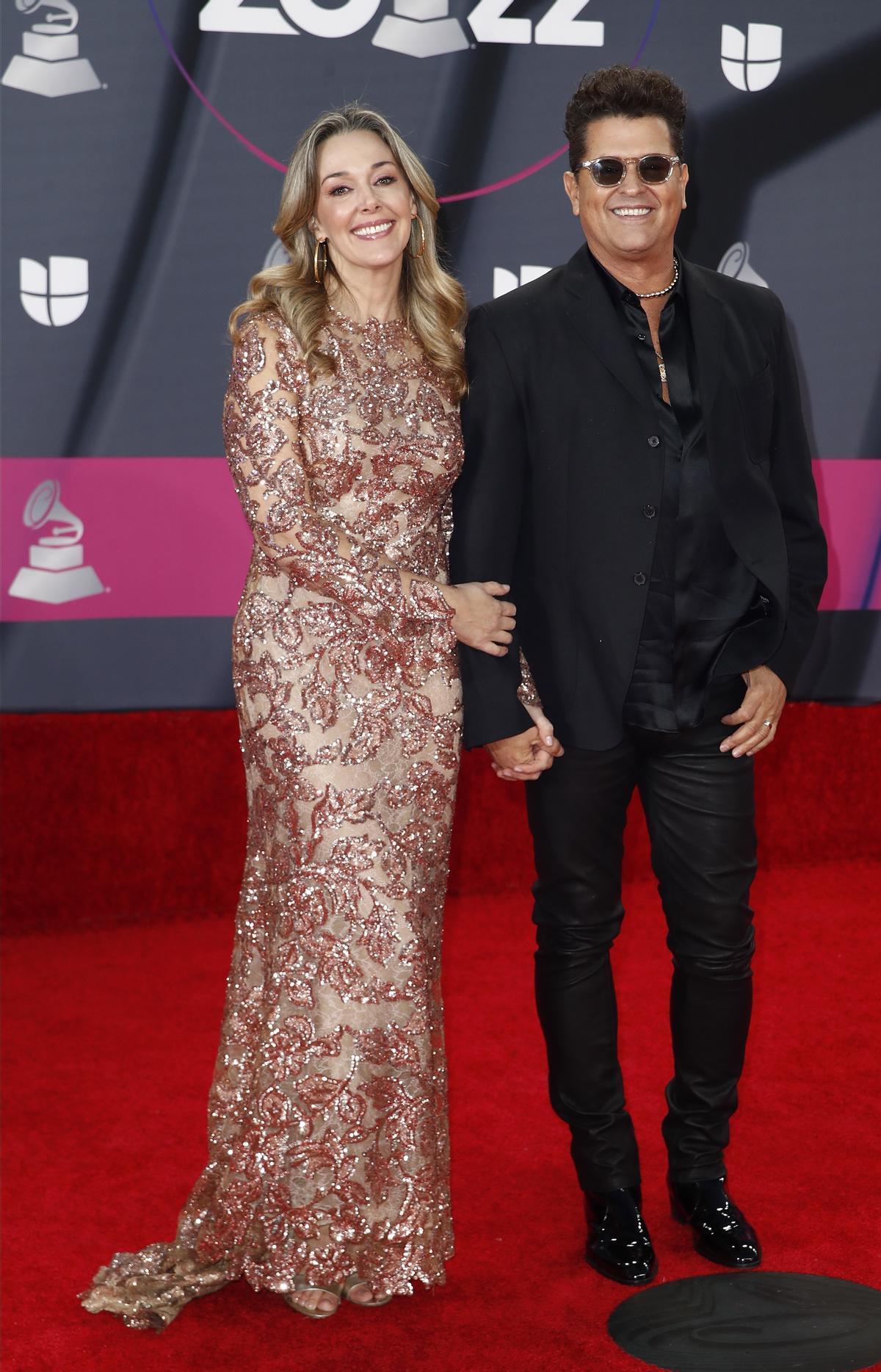 Las Vegas (United States), 17/11/2022.- Carlos Vives (R) arrives on the red carpet prior to the 23rd Annual Latin Grammy Awards at the Michelob Ultra Arena at Mandalay Bay in Las Vegas, Nevada, USA, 17 November 2022. The Latin Grammys recognize artistic and/or technical achievement, not sales figures or chart positions, and the winners are determined by the votes of their peers - the qualified voting members of the Latin Recording Academy. (Estados Unidos) EFE/EPA/CAROLINE BREHMAN