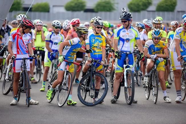 Salida de la ruta cicloturista hacia Artenara ...