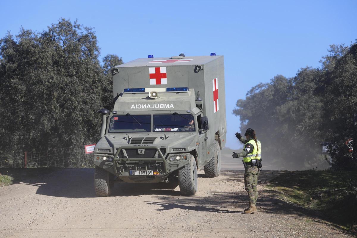 Una ambulancia militar, en la base de Cerro Muriano el pasado 21 de diciembre.