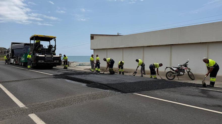Vélez-Málaga crea cuatro pasos de peatones elevados para regular el tráfico y aumentar la seguridad en la N-340