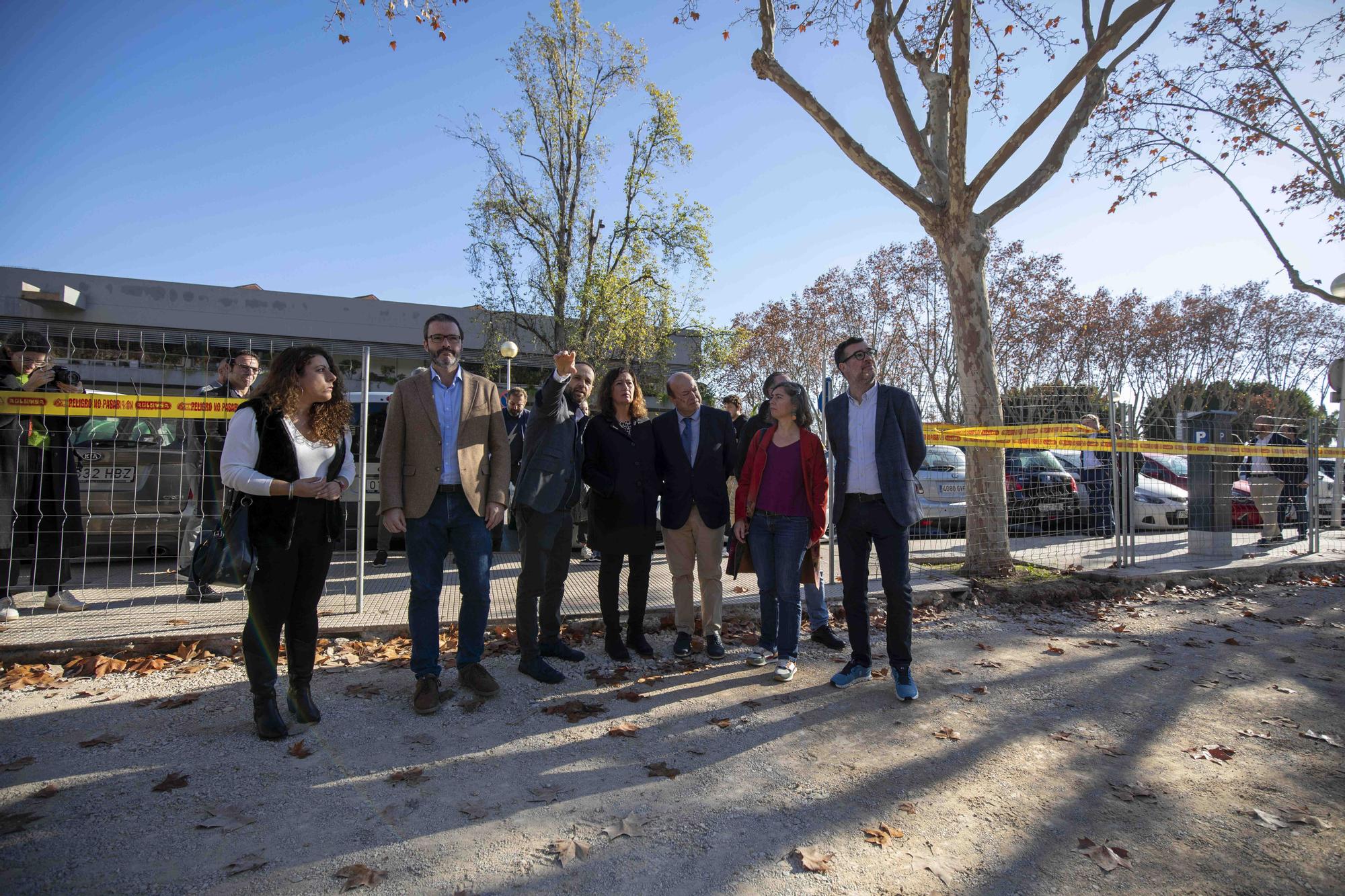 La presidenta del Govern, el alcalde de Palma y la APB visitan los avances de las obras del paseo Marítimo de Palma