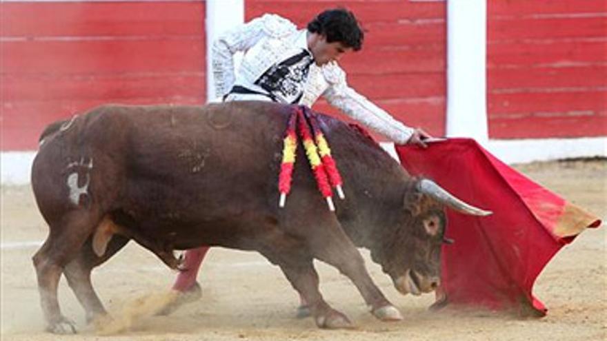 Un buen Abellán abrió la puerta grande