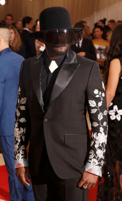 Singer-songwriter will.i.am arrives at the Met ...