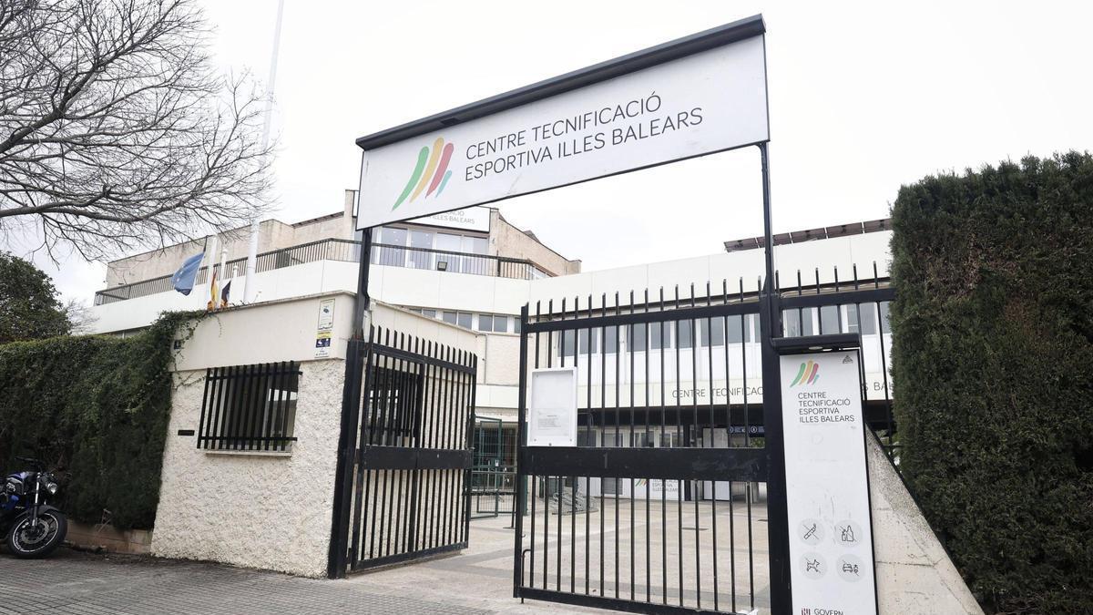 Entrada principal del Centro de Tecnificación de Baleares.