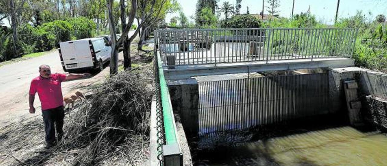 Vista de la Gola de Quartell con las puertas cerradas. | DANI  TORTAJADA