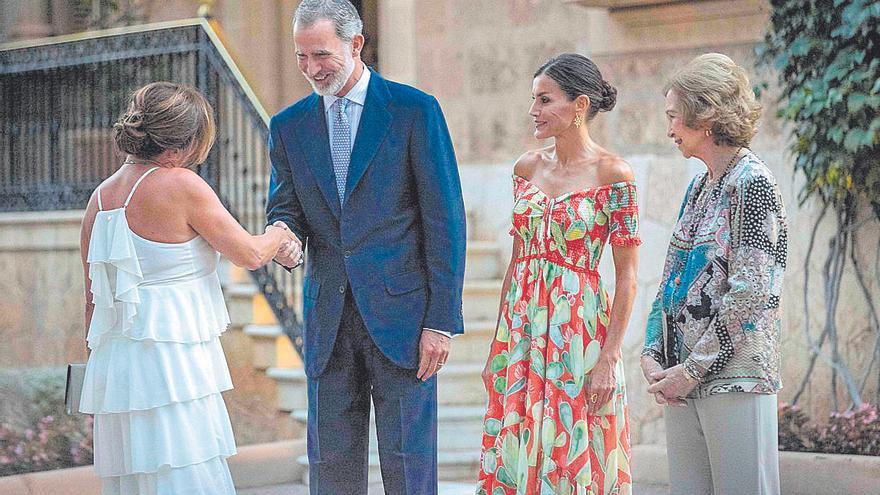 Las imágenes de la recepción de los Reyes en Mallorca: Marivent acoge por primera vez a la sociedad balear