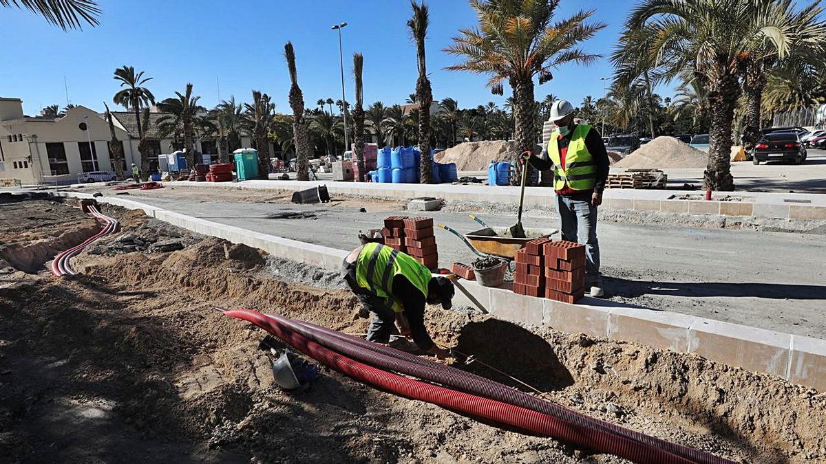 El nuevo acceso al centro recorta plazas del parking de Candalix por su diseño innovador