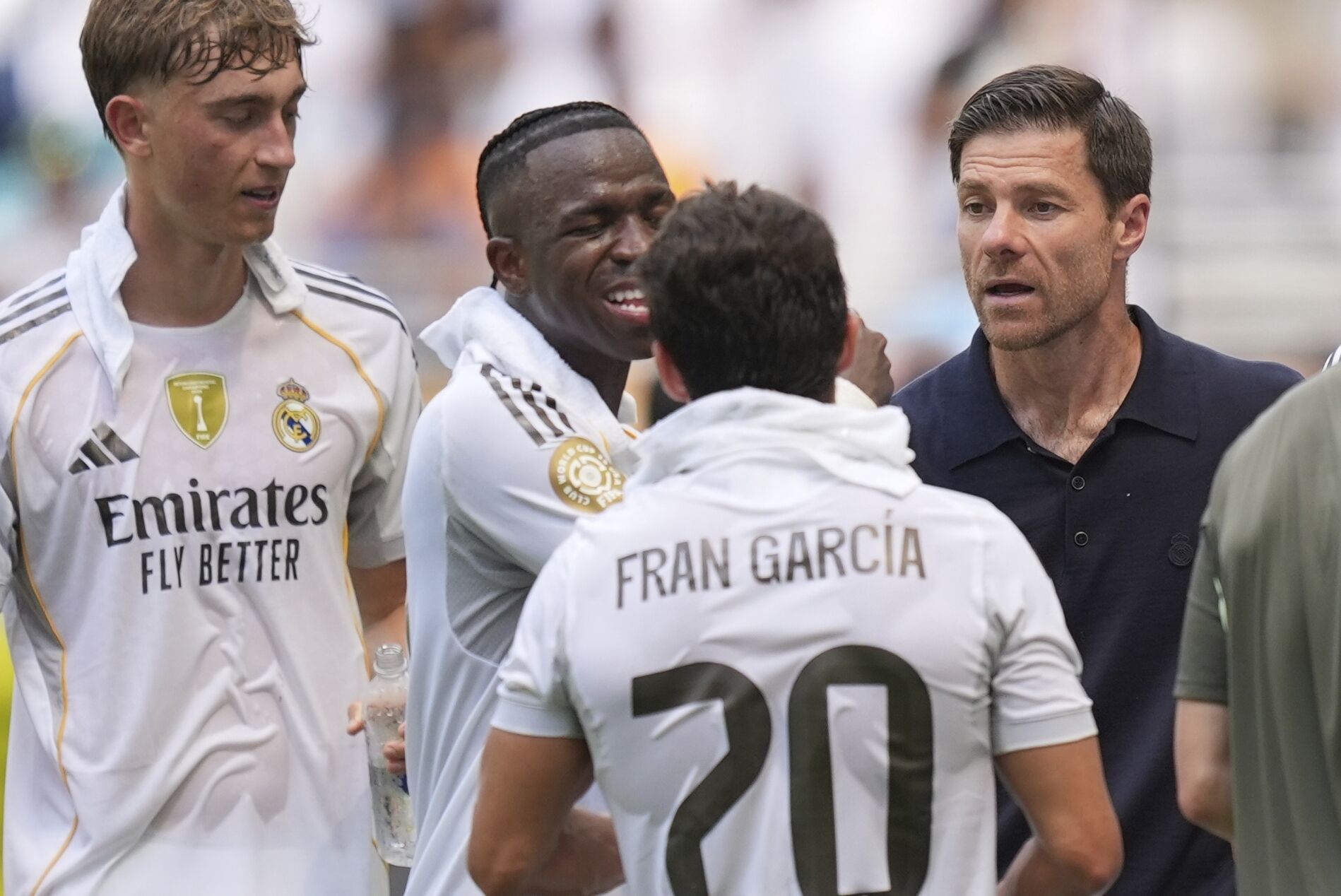 Real Madrid manager Xabi Alonso talks to his players during the Club World Cup group H soccer match between Real Madrid and Al Hilal in Miami Gardens, Fla., Wednesday, June 18, 2025. (AP Photo/Rebecca Blackwell)