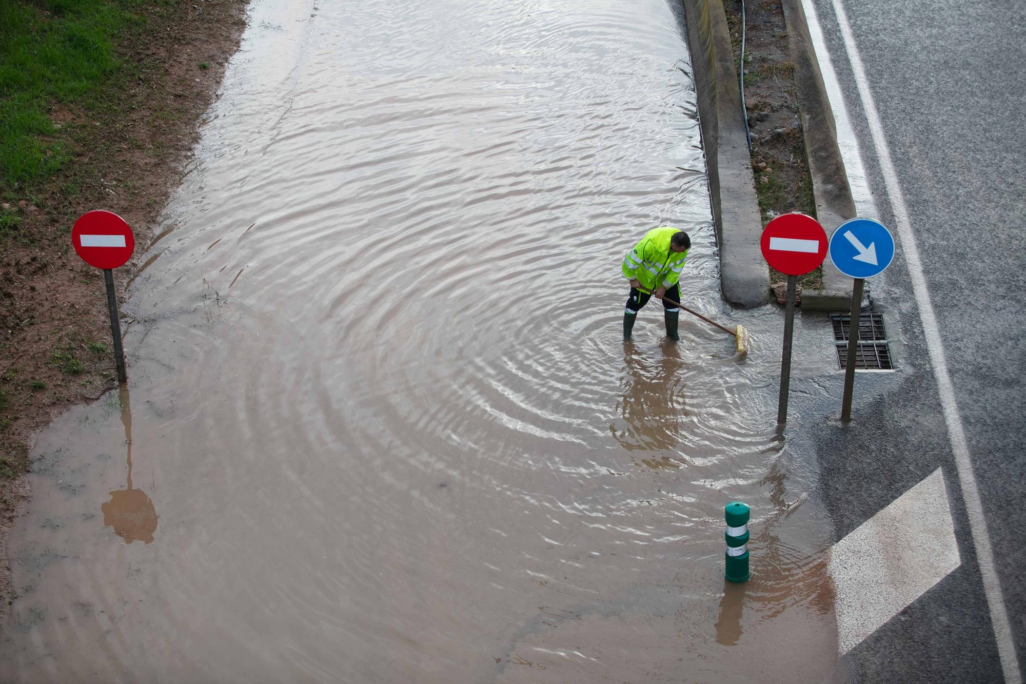 La lluvia de hoy colapsa el tráfico en Ibiza por varias carreteras cortadas