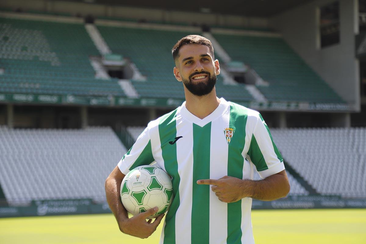 La presentación con el Córdoba CF de Obolskii, Xavi Sintes y Ramón Vila, en imágenes