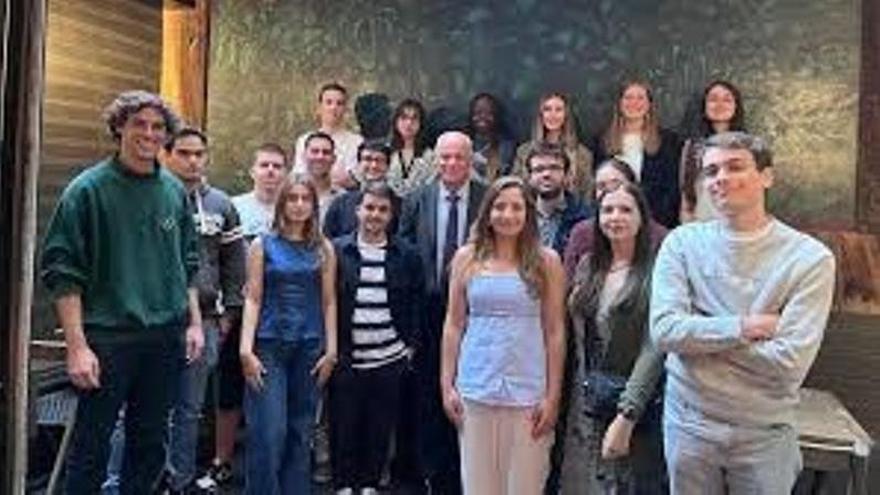 Los jóvenes asturianos ante el europeísmo Los jóvenes asturianos ante el europeísmo